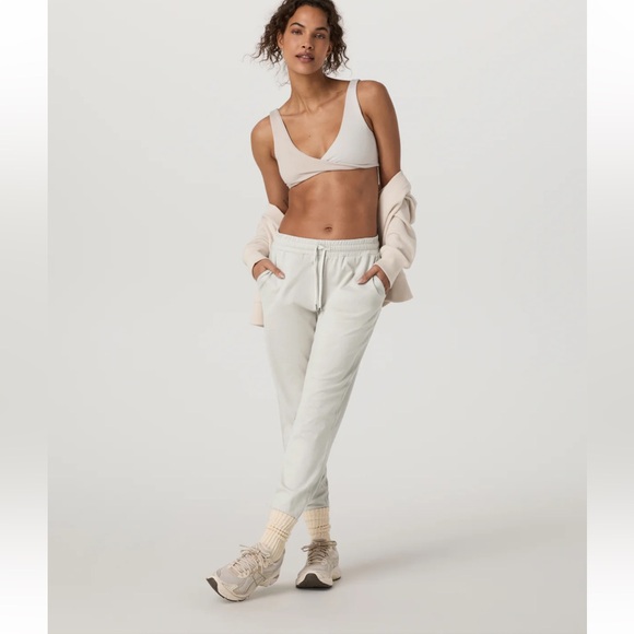 Vouri Halo Reversible Bra in Salt Heather NWOT - Picture 2 of 9